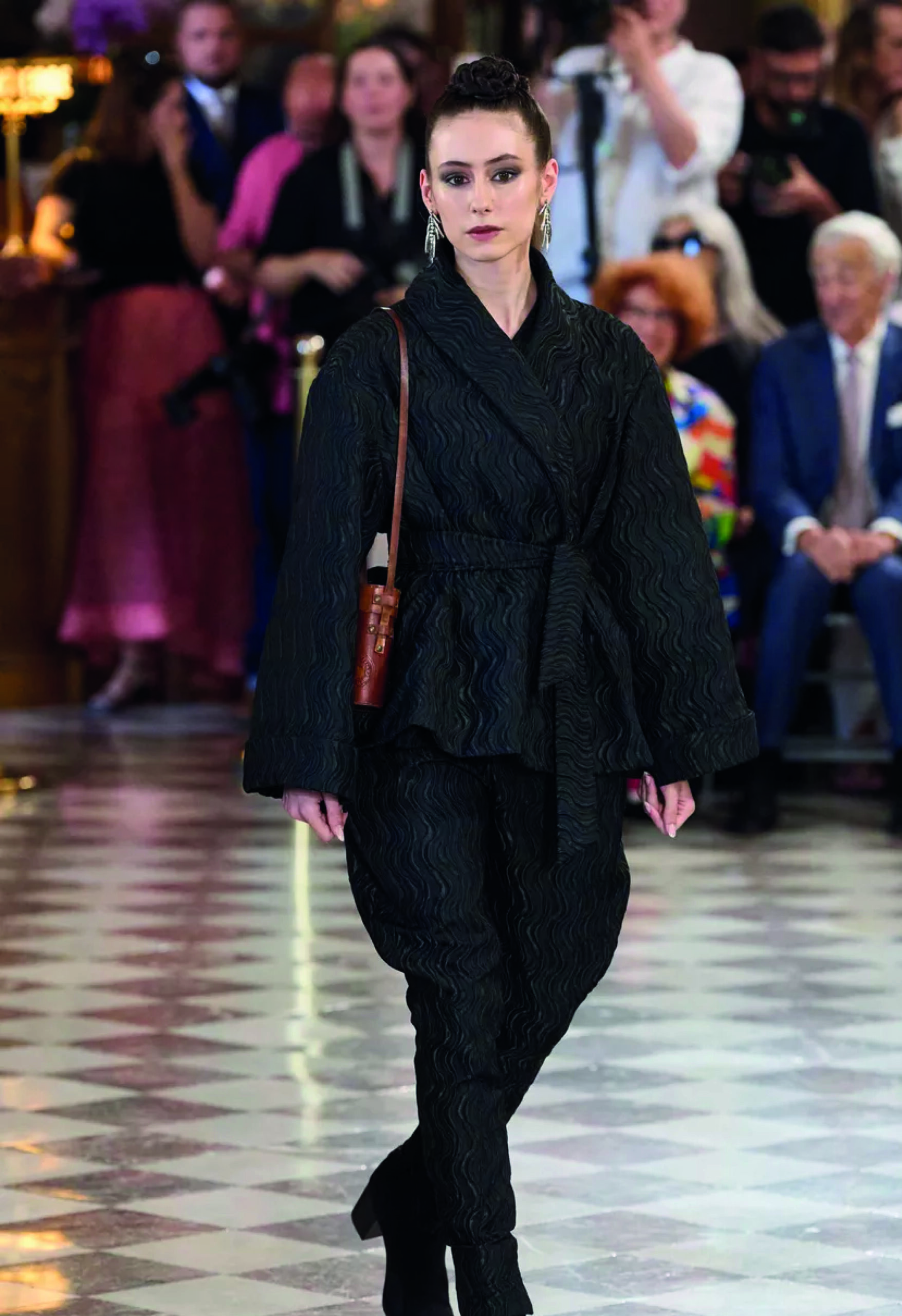 Franck Sorbier dresses women who set out without a return ticket 42 Franck Sorbier HC F26 003 1 scaled