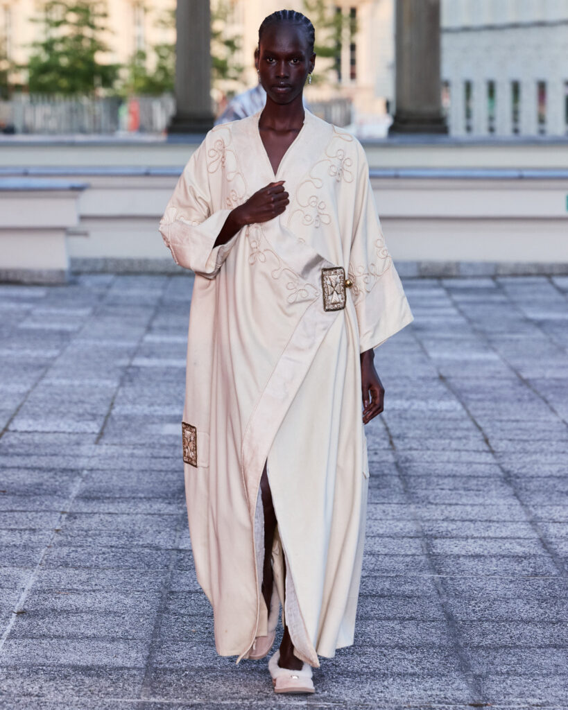 GmbH ressuscite l'histoire effacée de la mode berlinoise 58 GmbH SS27 Runway128 by FinneganKoichiGodenschweger for BFW 4x5