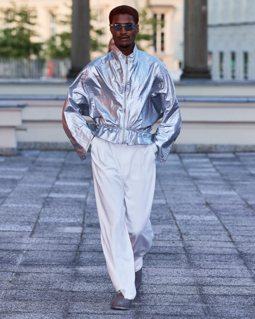 GmbH ressuscite l'histoire effacée de la mode berlinoise 59 GmbH SS27 Runway132 by FinneganKoichiGodenschweger for BFW 4x5