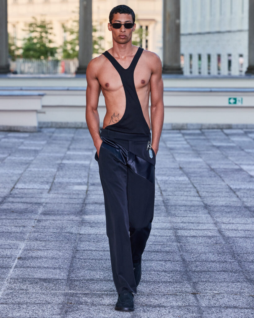 GmbH ressuscite l'histoire effacée de la mode berlinoise 27 GmbH SS27 Runway14 by FinneganKoichiGodenschweger for BFW 4x5 1