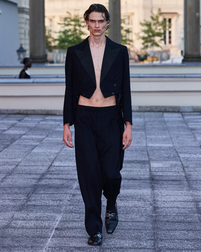 GmbH ressuscite l'histoire effacée de la mode berlinoise 31 GmbH SS27 Runway28 by FinneganKoichiGodenschweger for BFW 4x5 1