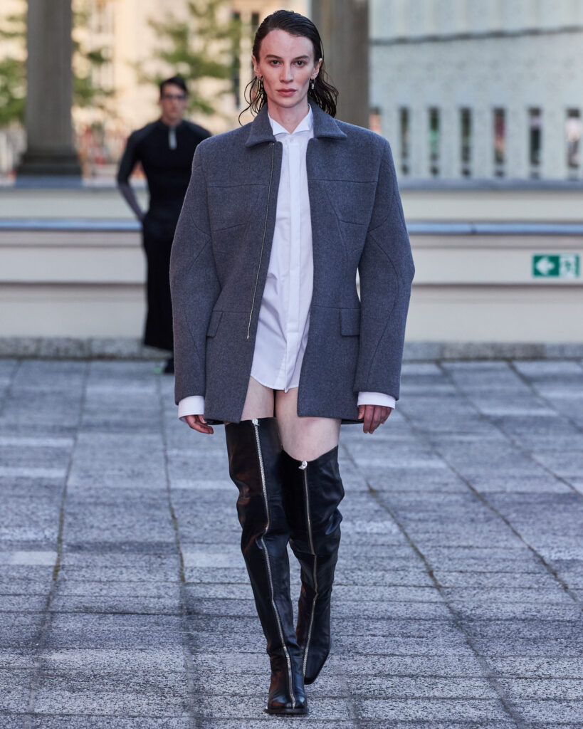 GmbH ressuscite l'histoire effacée de la mode berlinoise 34 GmbH SS27 Runway40 by FinneganKoichiGodenschweger for BFW 4x5