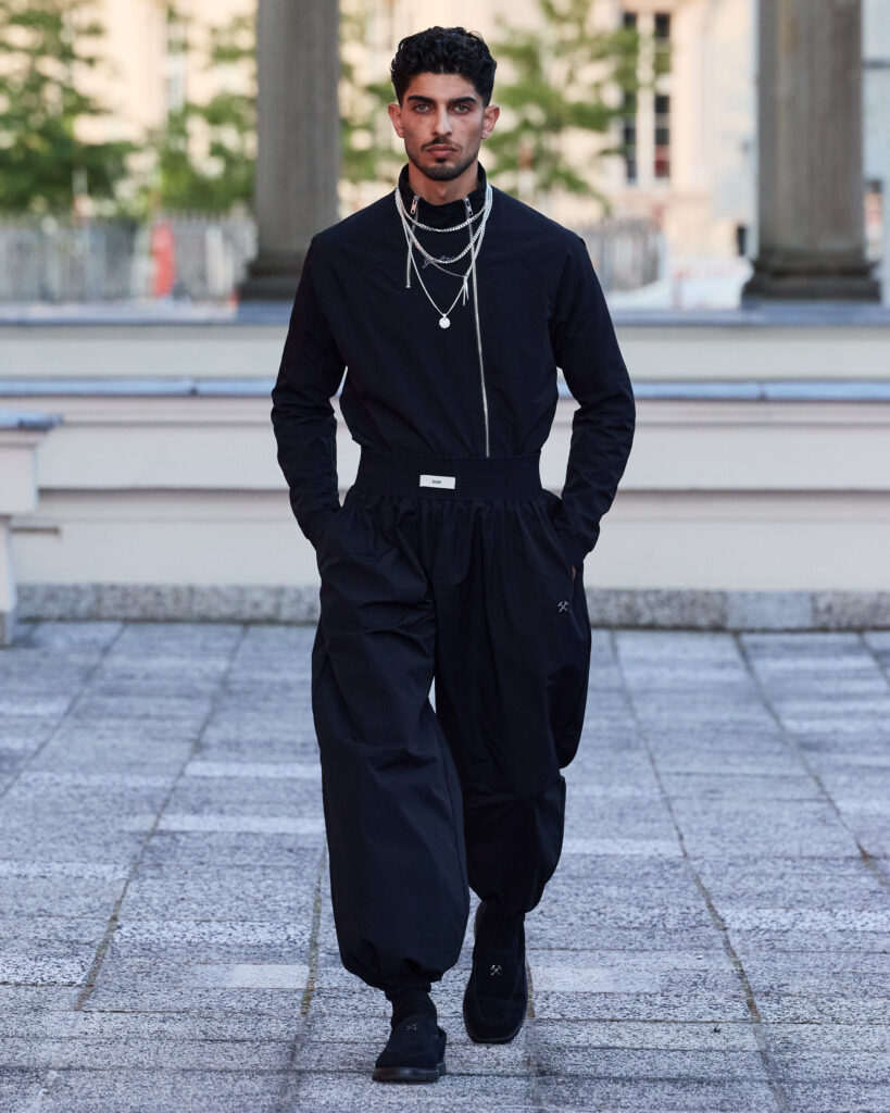 GmbH ressuscite l'histoire effacée de la mode berlinoise 44 GmbH SS27 Runway75 by FinneganKoichiGodenschweger for BFW 4x5 1