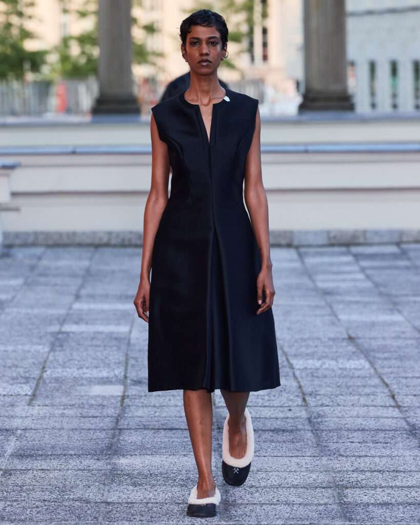 GmbH ressuscite l'histoire effacée de la mode berlinoise 50 GmbH SS27 Runway98 by FinneganKoichiGodenschweger for BFW 4x5 1