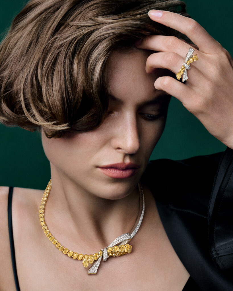 Le diamant jaune comme architecture 38 Graff High Jewellery Campaign Model Still GN13276 GE76484 4x5 1