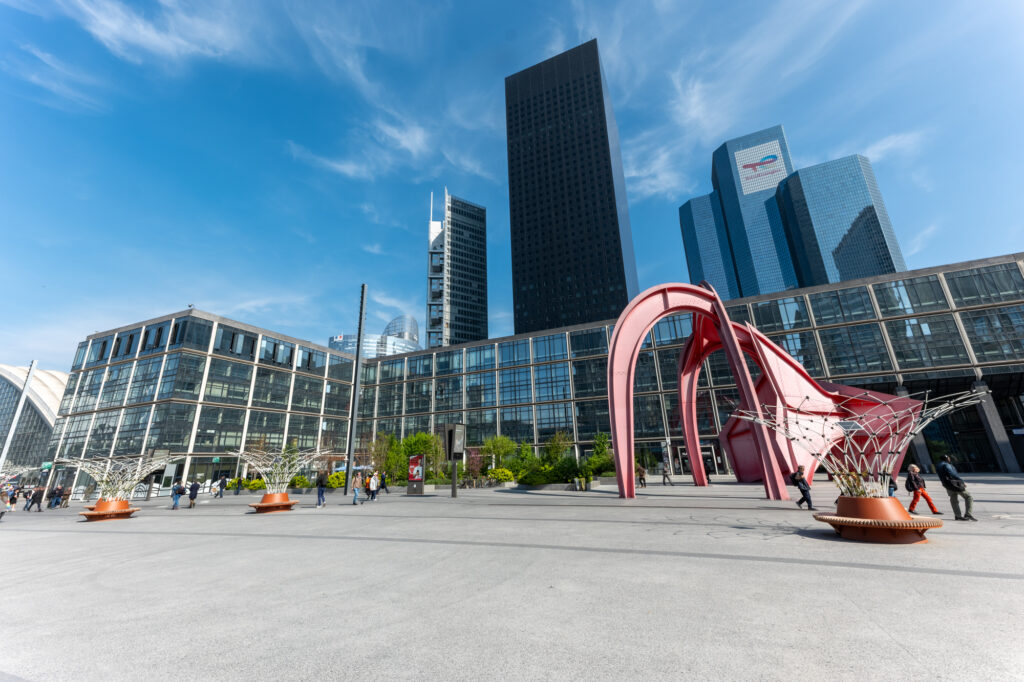 À La Défense, un panda géant grimpe la façade du street art 25 IMMEUBLE ZOO ART SHOW PLD