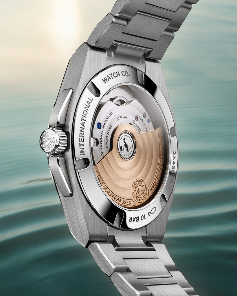 IWC et la couleur Pool : quand l'horlogerie d'ingénieur se met à rêver de piscine 30 IWC Ingenieur Auto 35 IW324902 3