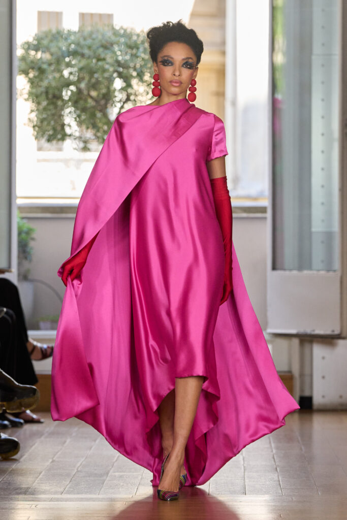 Imane Ayissi, Ozouandam Ollat : la couture comme adieu à sa mère 29 Imane Ayissi HC F26 005
