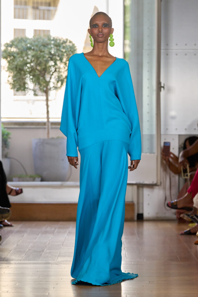 Imane Ayissi, Ozouandam Ollat : la couture comme adieu à sa mère 32 Imane Ayissi HC F26 008