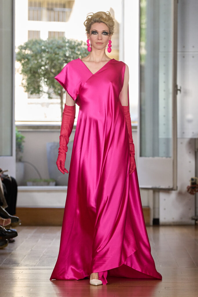 Imane Ayissi, Ozouandam Ollat : la couture comme adieu à sa mère 35 Imane Ayissi HC F26 011