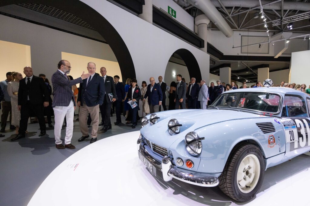 Monaco et l'automobile : cent trente ans d'une histoire d'amour au Grimaldi Forum 34 Inauguration S.A.S. le Prince Albert II et Rodolphe Rapetti C Grimaldi Forum Monaco Olivier Huitel 5