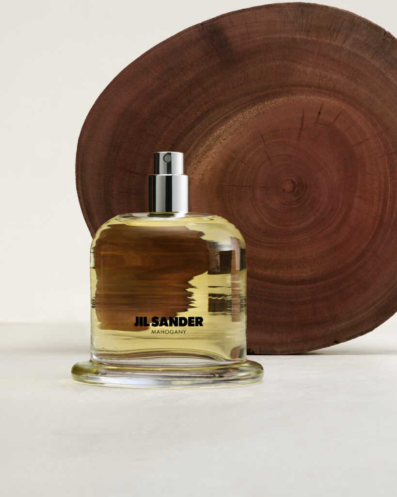 Jil Sander, ou le parfum réduit à l'essentiel 28 JSA OS1 Mahogany EDP 26 KV no logo 4x5