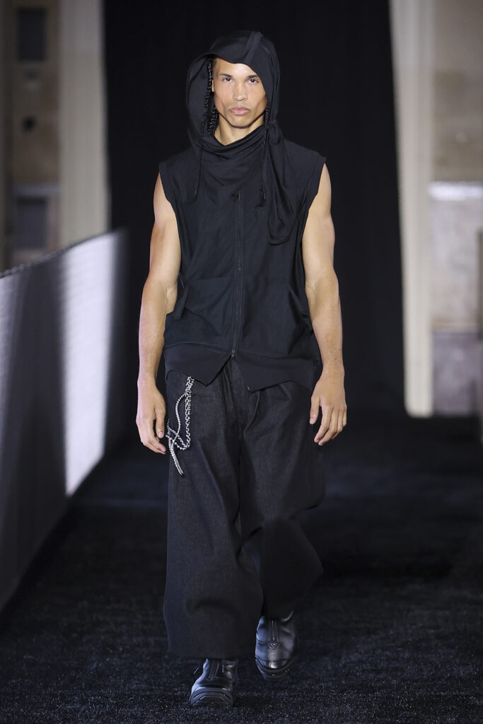 Y-3 SS27 : le beau jeu selon Yohji Yamamoto 74 LOOK 17 3