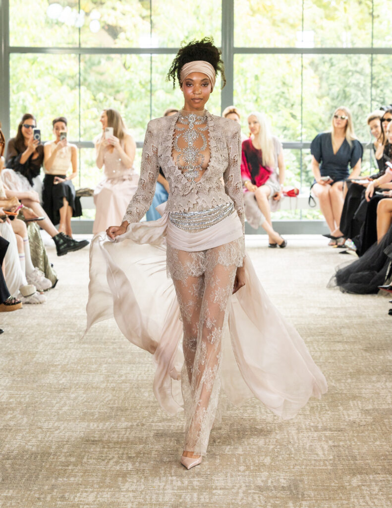 Yanina Couture : la revanche discrète de la lingerie 42 LOOK 18