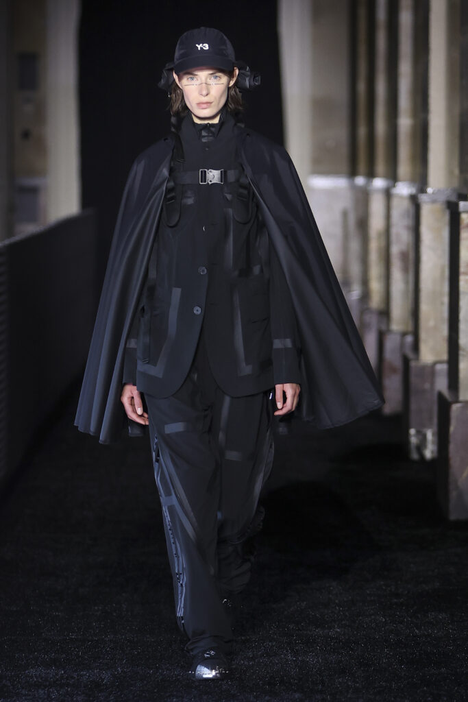 Y-3 SS27 : le beau jeu selon Yohji Yamamoto 53 LOOK 30 3
