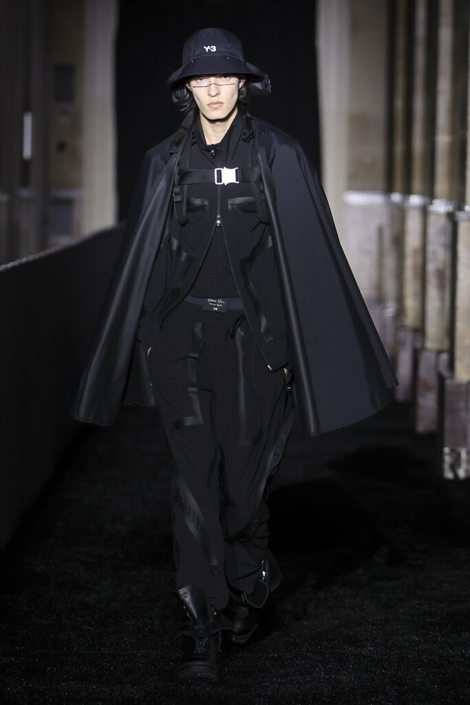 Y-3 SS27 : le beau jeu selon Yohji Yamamoto 52 LOOK 31 2