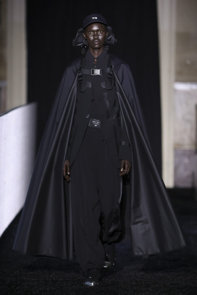 Y-3 SS27 : le beau jeu selon Yohji Yamamoto 49 LOOK 33 2