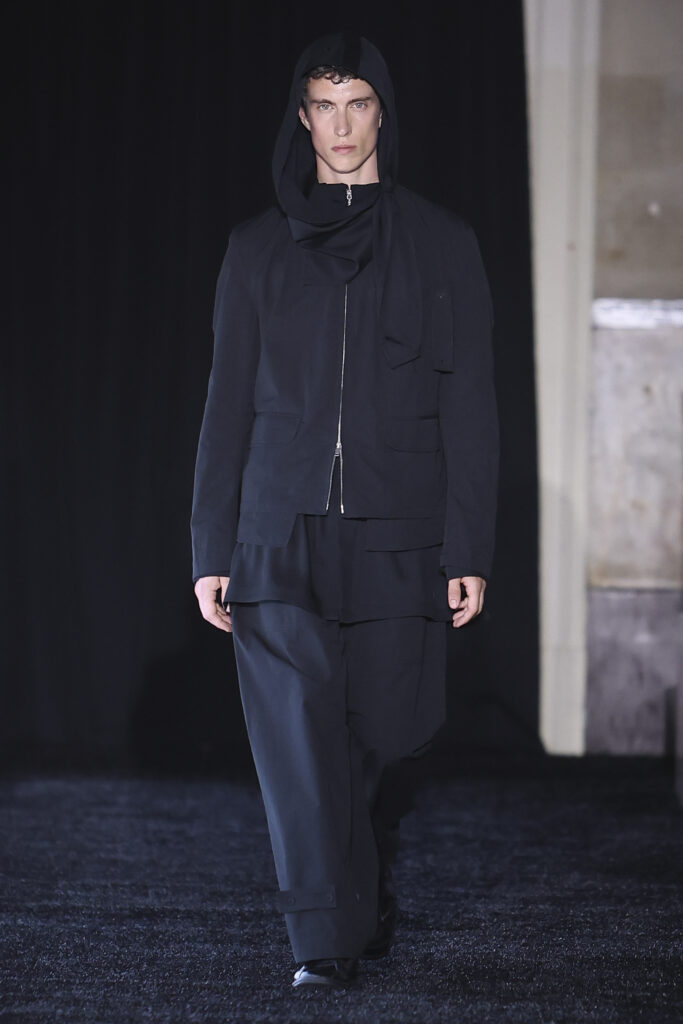 Y-3 SS27 : le beau jeu selon Yohji Yamamoto 73 LOOK 4 2