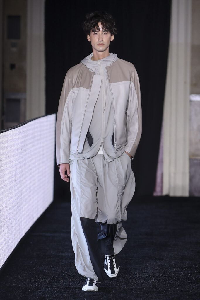 Y-3 SS27 : le beau jeu selon Yohji Yamamoto 57 LOOK 42 1