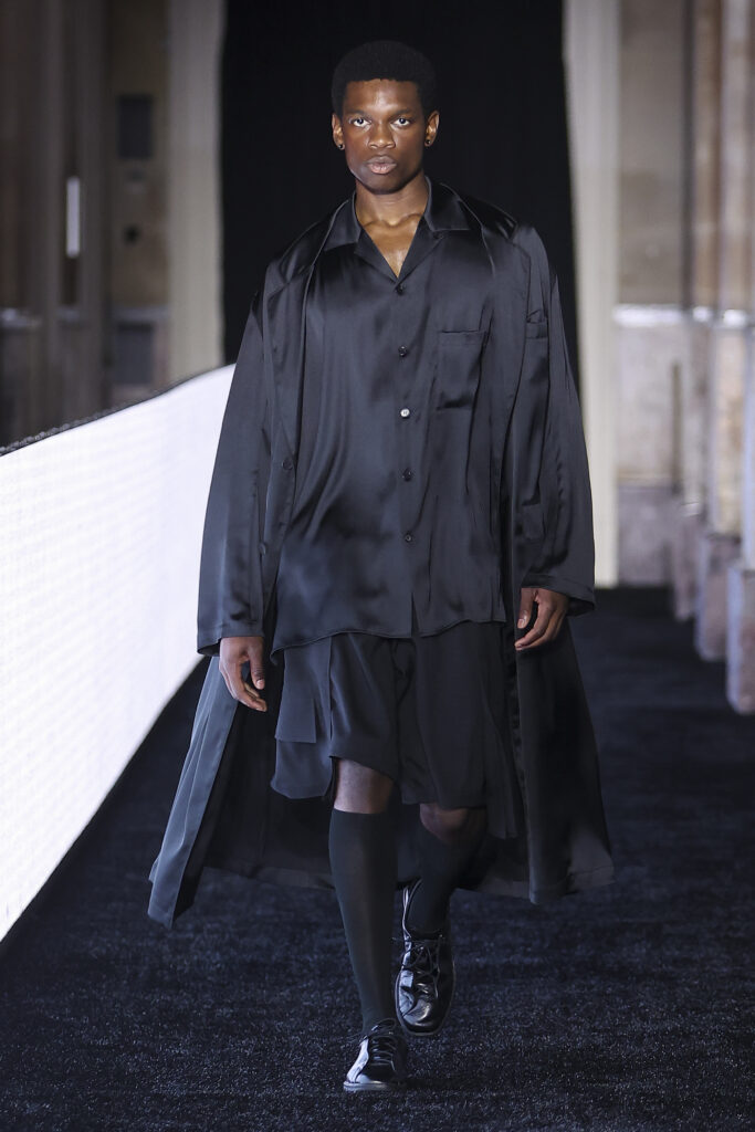 Y-3 SS27 : le beau jeu selon Yohji Yamamoto 67 LOOK 6 2