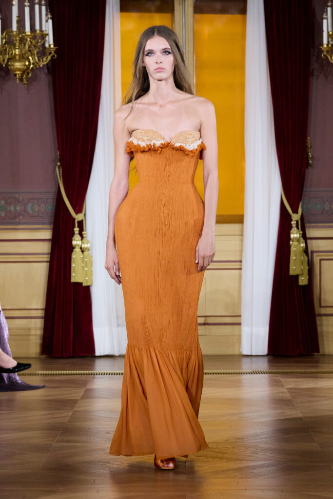 ArdAzAei : le chant du rossignol, transmis en silhouettes 97 LOOK10 23 0657
