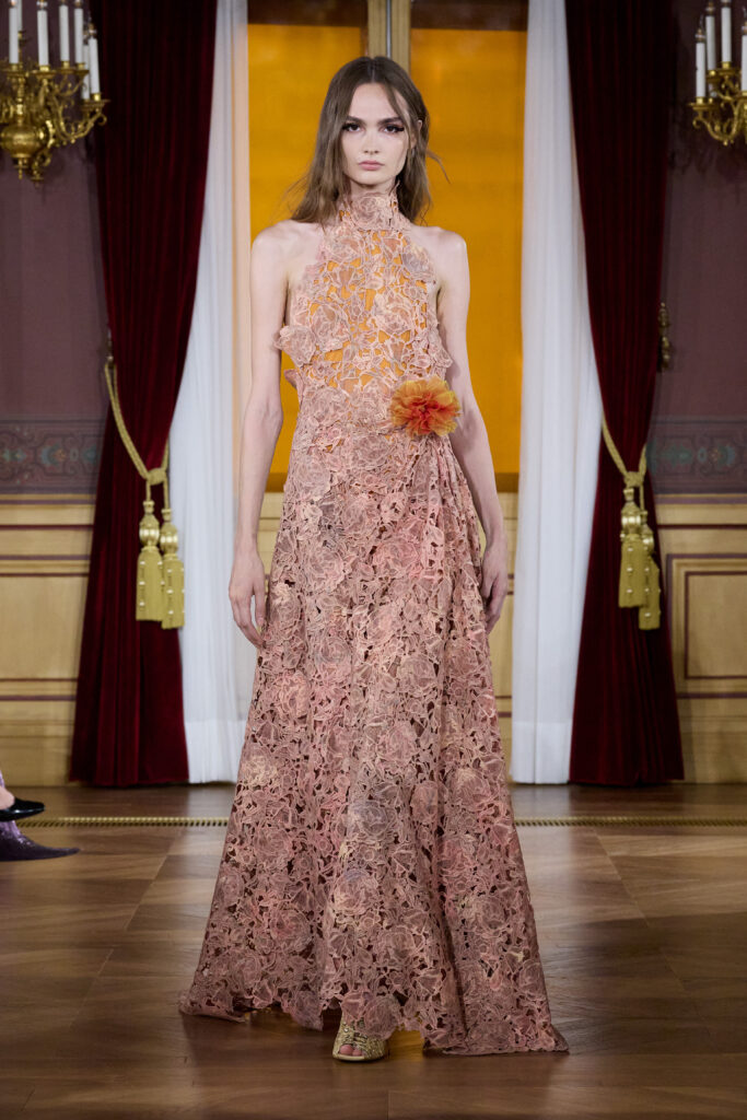 ArdAzAei : le chant du rossignol, transmis en silhouettes 92 LOOK11 23 0672