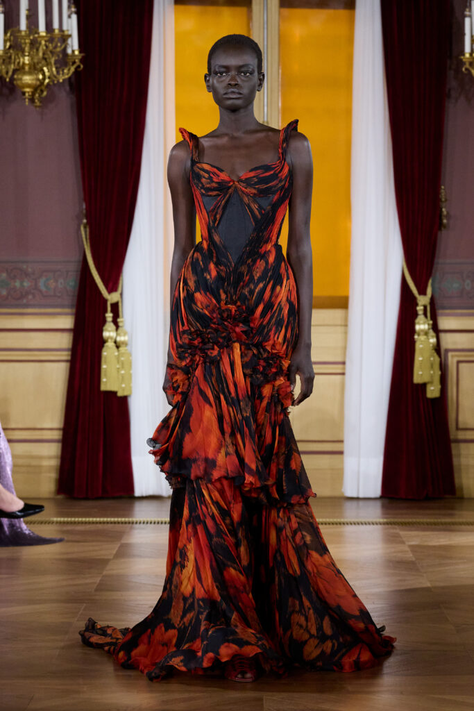 ArdAzAei : le chant du rossignol, transmis en silhouettes 85 LOOK13 23 0712