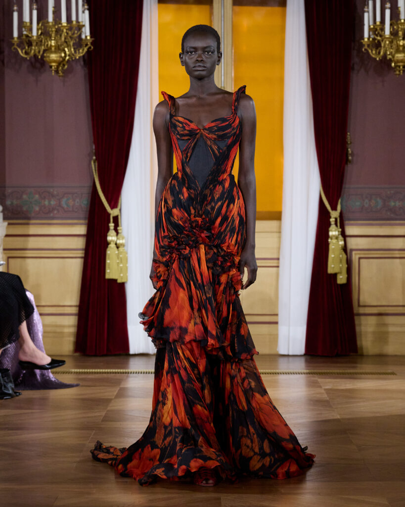 ArdAzAei : le chant du rossignol, transmis en silhouettes 54 LOOK13 45 0712