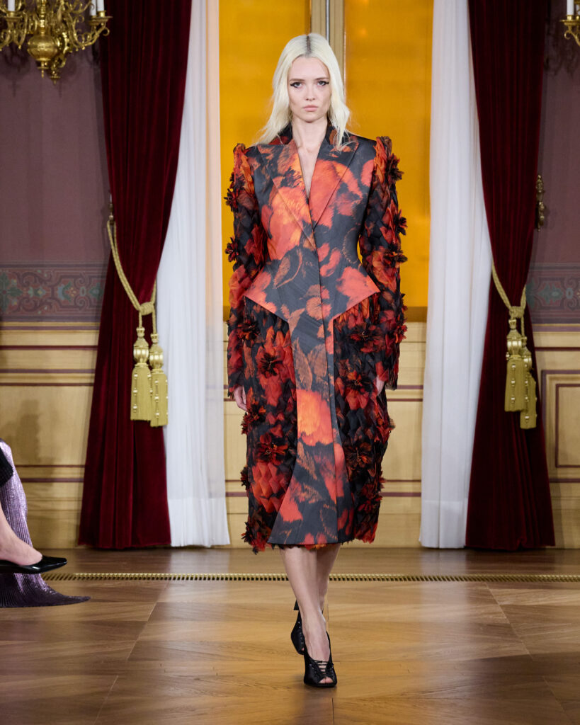 ArdAzAei : le chant du rossignol, transmis en silhouettes 75 LOOK15 45 0745