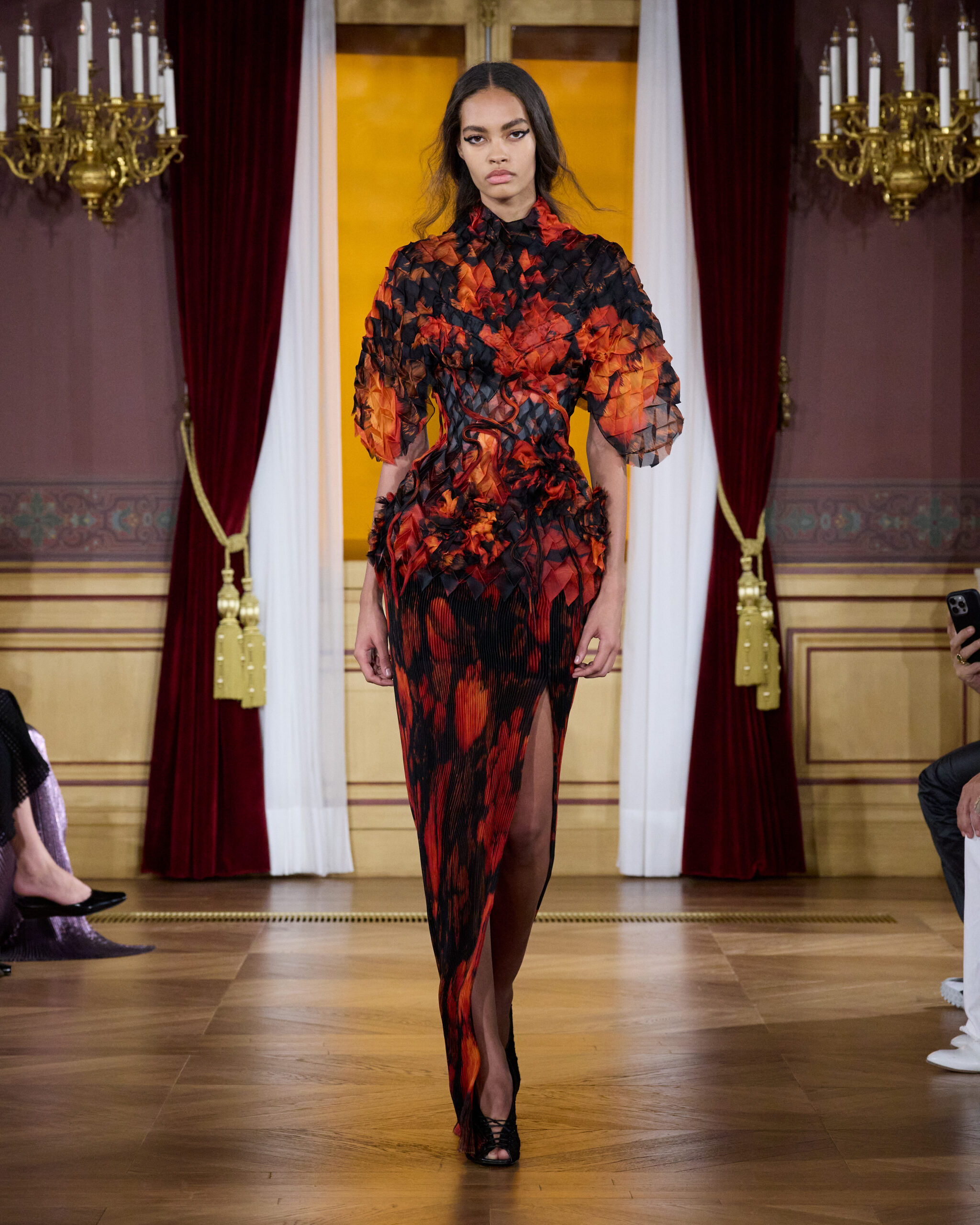 ArdAzAei : le chant du rossignol, transmis en silhouettes 56 LOOK17 45 0793 scaled