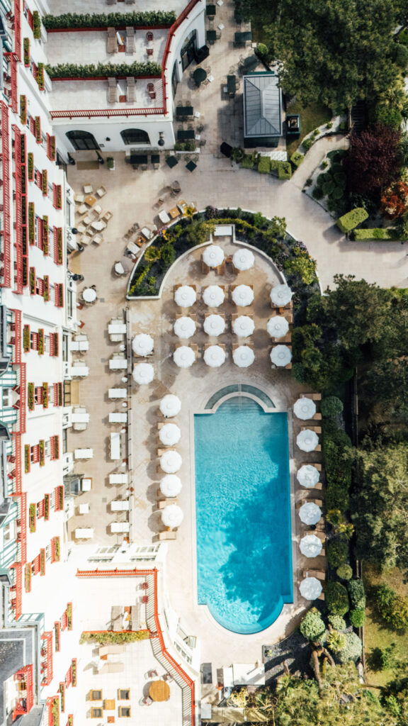 À La Baule, l'Hermitage fête un siècle en misant sur la longévité plutôt que la nostalgie 103 La Piscine l Hermitage La Baule vue