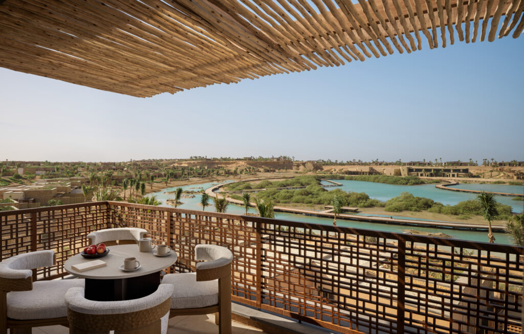 AMAALA veut réinventer le voyage bien-être. À quelle échelle peut-on encore appeler cela un sanctuaire ? 64 Lagoon Suite Terrace