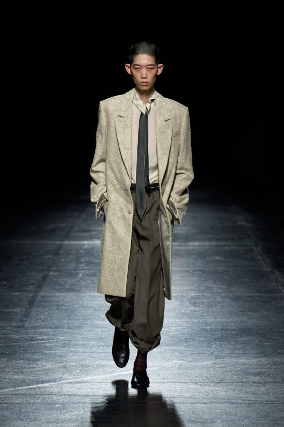 Look 16 1