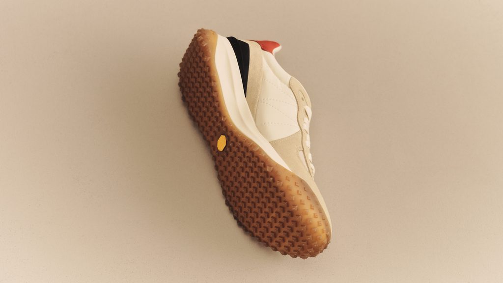 Moncler transpose la sneaker de trail sur le bitume 25 MC FW 2026 FTW BS RGB 300DPI 16x9 PRESS 02 CITYTREK