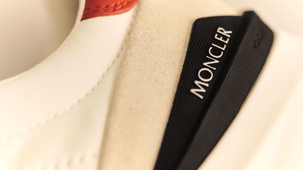 Moncler transpose la sneaker de trail sur le bitume 30 MC FW 2026 FTW BS RGB 300DPI 16x9 PRESS 11 CITYTREK