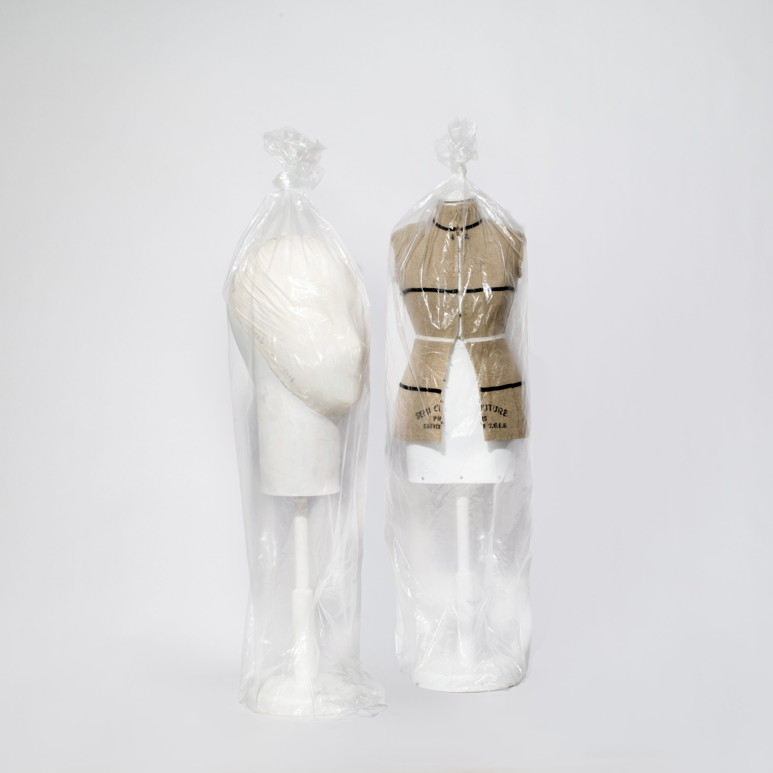 Ce que le marché paie pour l'anonymat de Martin Margiela 29 MINIATURES 2018 2024 ©Marc Chatelard 5 scaled