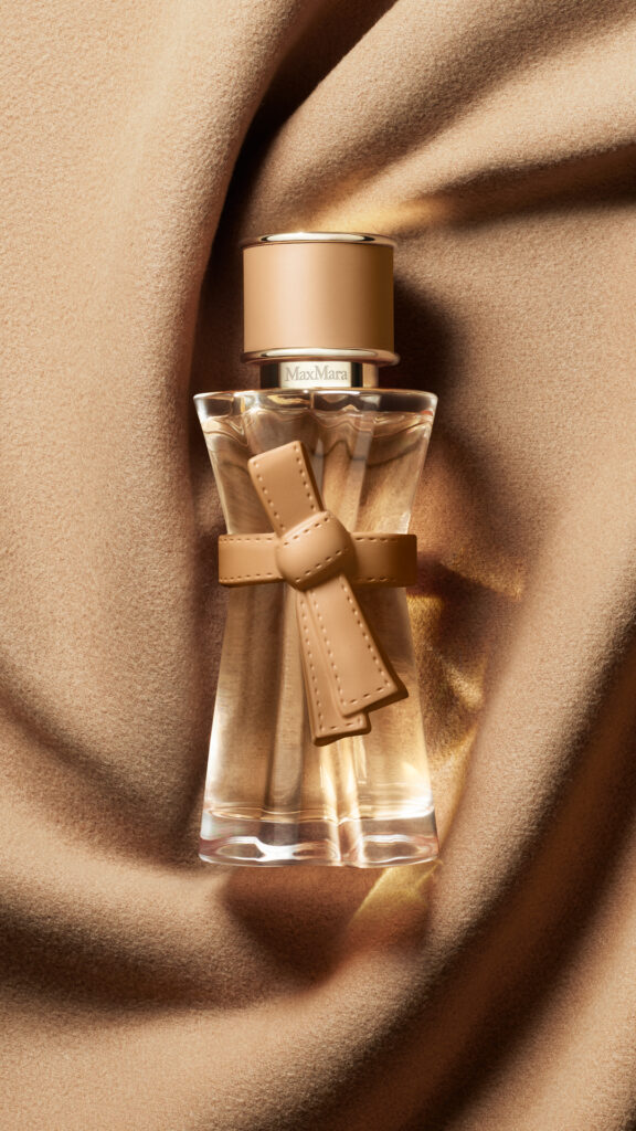 Max Mara habille la peau : la maison signe son premier parfum 203 MM LE PARFUM EDP 2026 Digital E retail EDT Texture sRGB 9x16 300DPI