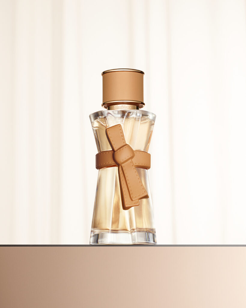 Max Mara habille la peau : la maison signe son premier parfum 35 MM LE PARFUM EDP 2026 STILLLIFE IMAGE1 RGB 4x5 300DPI