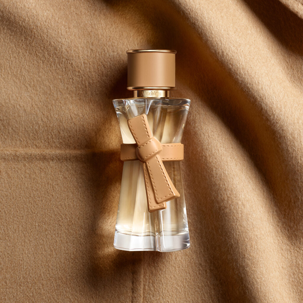 Max Mara habille la peau : la maison signe son premier parfum 25 MM LE PARFUM EDP 2026 STILLLIFE IMAGE4 RGB 1x1 2000x2000 72DPI
