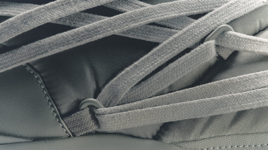Moncler fait dialoguer la montagne et la ville dans sa collection Footwear Automne-Hiver 2026 38 MONCLER RICK OWENS 00000003