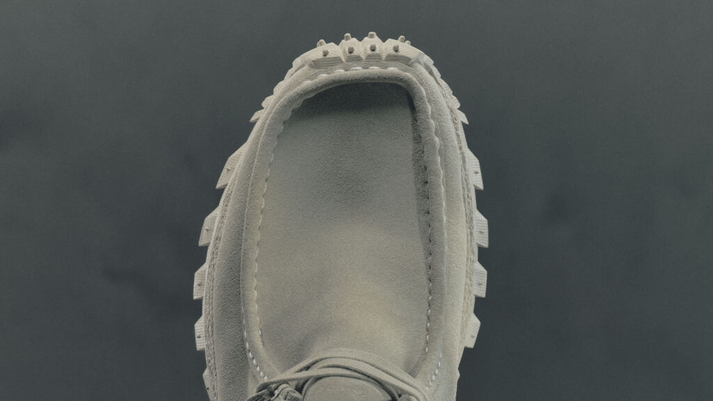 Moncler fait dialoguer la montagne et la ville dans sa collection Footwear Automne-Hiver 2026 29 MONCLER TRAILGRIP WALLABEE GTX MENS ONLY 00000005