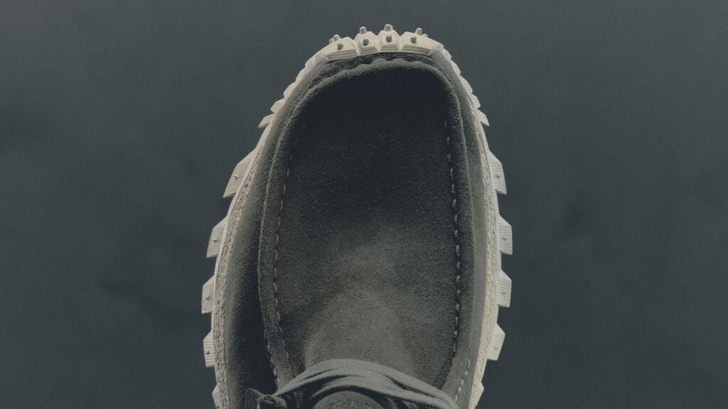 Moncler fait dialoguer la montagne et la ville dans sa collection Footwear Automne-Hiver 2026 30 MONCLER TRAILGRIP WALLABEE GTX MENS ONLY 00000006