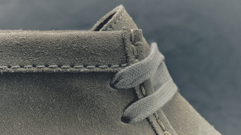 Moncler fait dialoguer la montagne et la ville dans sa collection Footwear Automne-Hiver 2026 35 MONCLER TRAILGRIP WALLABEE GTX MENS ONLY 00000011