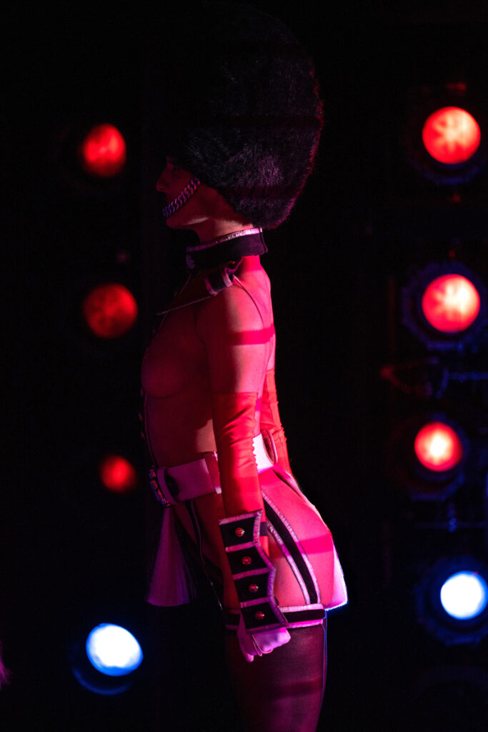 Dubaï, laboratoire permanent du Crazy Horse 36 MarianFurnica@Mai2026 HD 44