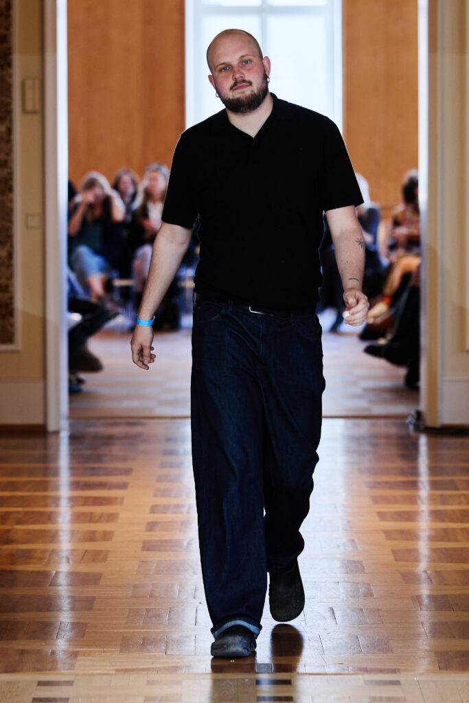 Martin Quad, ou la mode qui se regarde disparaître 53 MartinQuad SS27 Runway29 by Finnegan Koichi Godenschweger for BFW 2x3