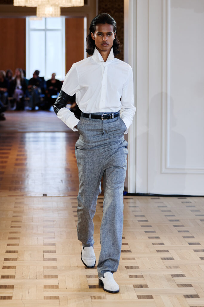 Martin Quad, ou la mode qui se regarde disparaître 30 MartinQuad SS27 Runway6 by Finnegan Koichi Godenschweger for BFW 2x3