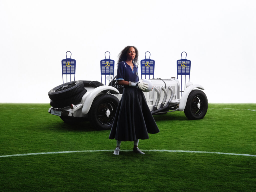Sept voitures, sept étoiles : Mercedes-Benz et KidSuper rejouent l'histoire du football en mode 40 Mercedes Benz x KidSuper Fashion Collection Campaign 016
