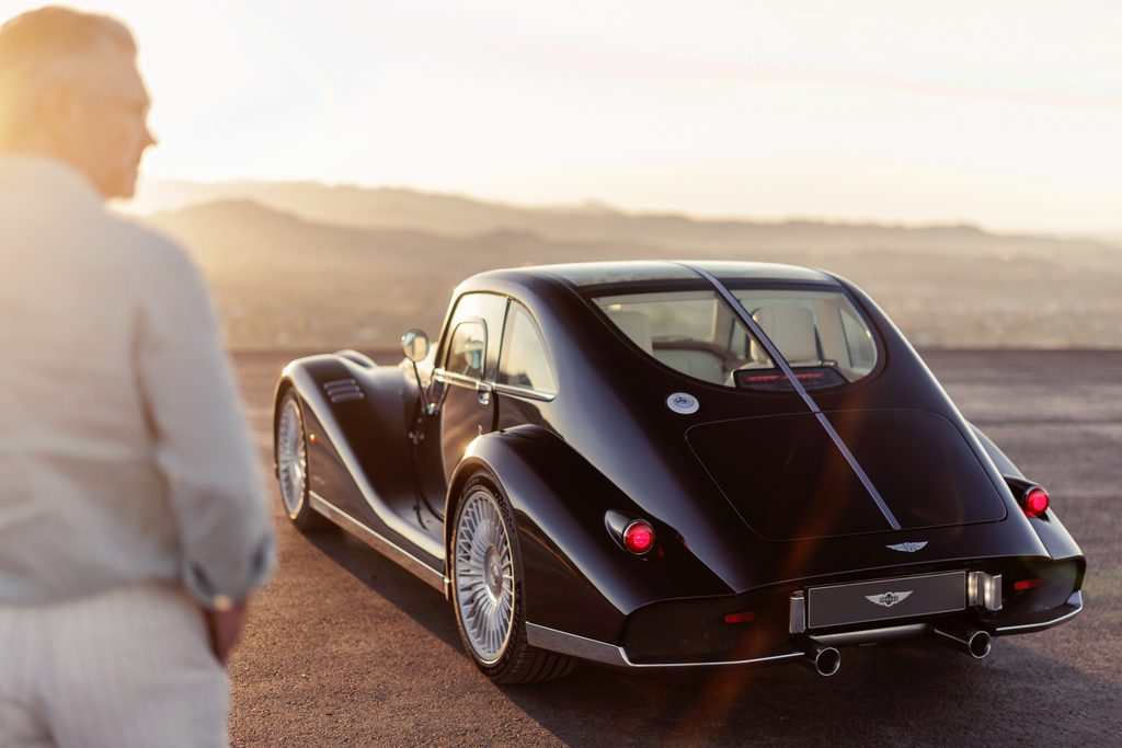 Chez Morgan, un toit devient pièce de structure 32 Morgan Midsummer Coupe Lifestyle 008