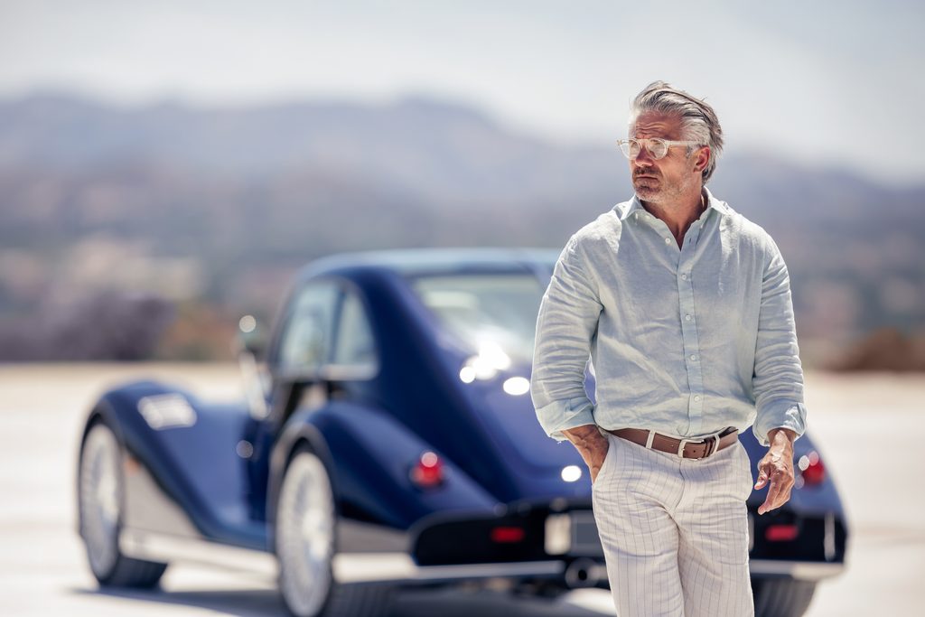 Chez Morgan, un toit devient pièce de structure 37 Morgan Midsummer Coupe Lifestyle 013