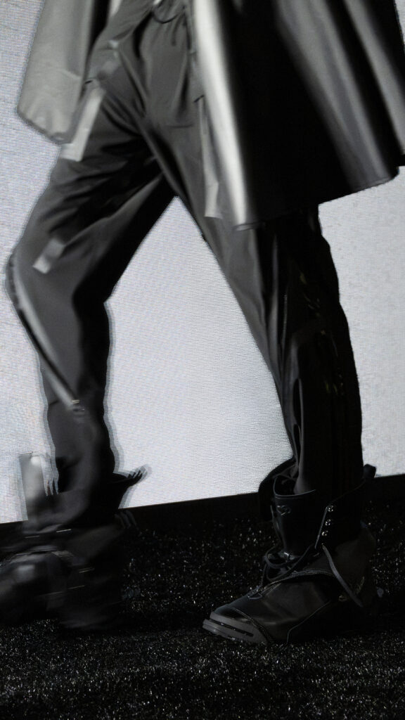 Y-3 SS27 : le beau jeu selon Yohji Yamamoto 30 OPM Y 3 06